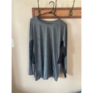 Long sleeve‎ Hang Ten athletic shirt